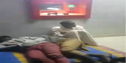 Nigerians Sleep In Banks’ Premises, ATM Galleries As Naira Notes Scarcity Bites Harder